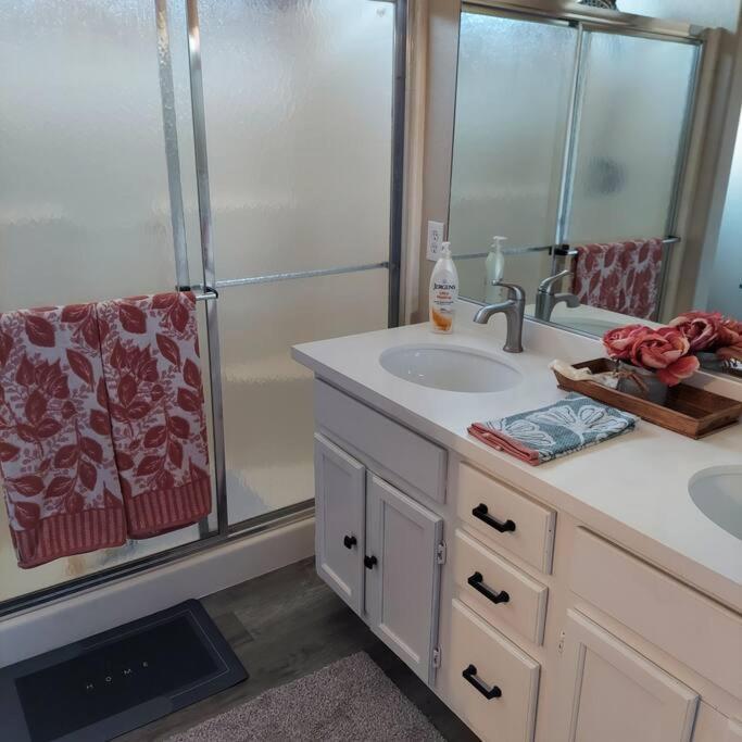New Beautifully Remodeled Home In Las Vegas Eksteriør billede